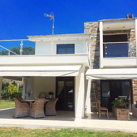 #luxlikehome - Marni Luxury Beachfront Maisonette